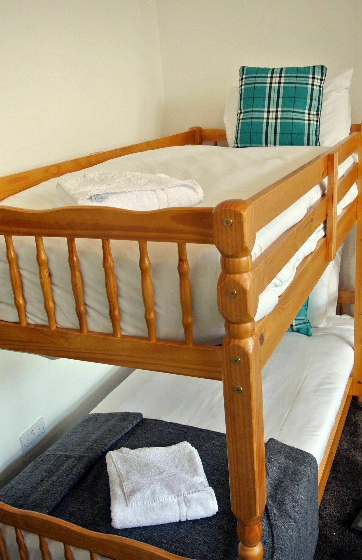 Approved Serviced Apartments Gorse Hill Manchester Bagian luar foto