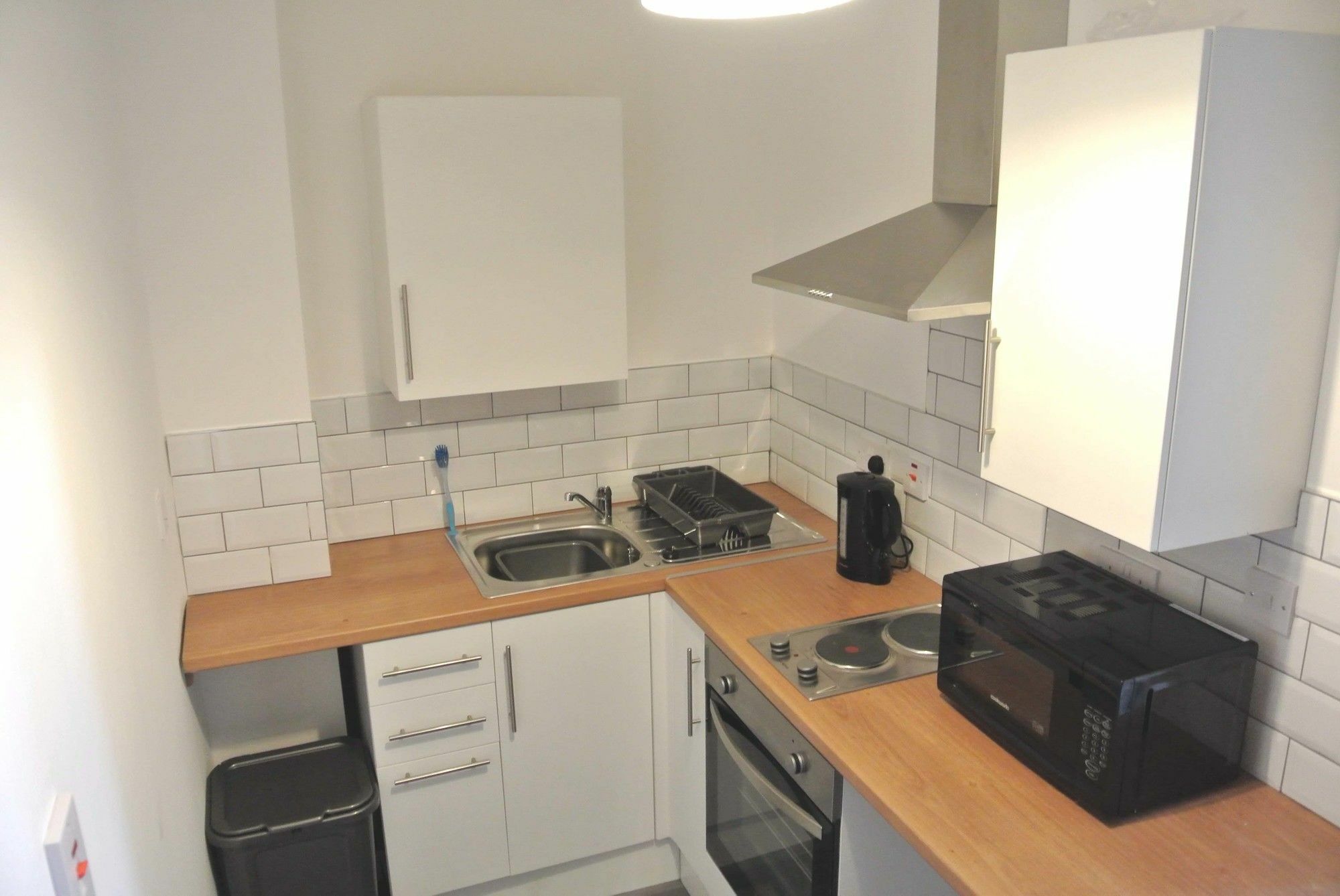 Approved Serviced Apartments Gorse Hill Manchester Bagian luar foto